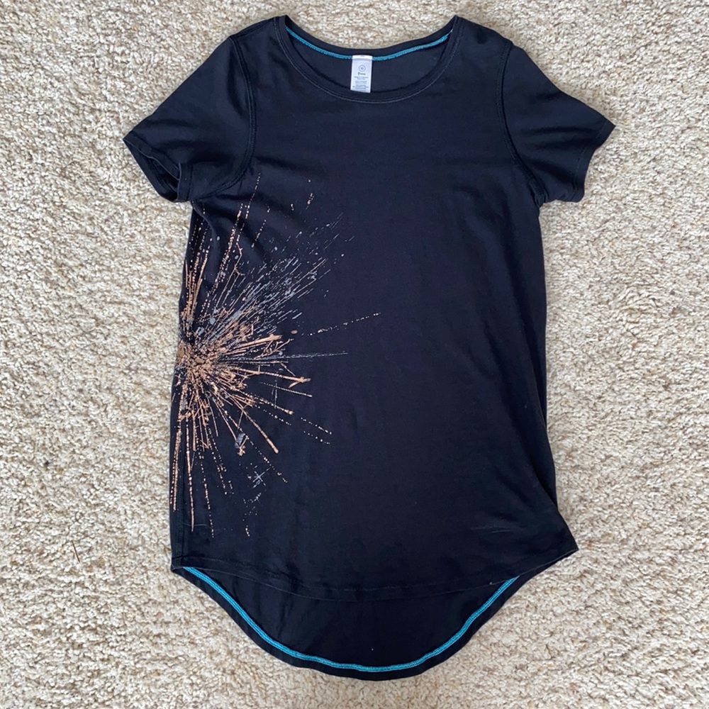 Ivivva girls size 10 shirt